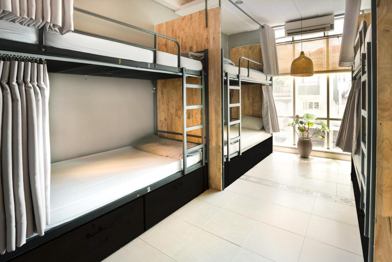 The Art - Vitamin Smiles Hostel Ho Chi Minh City Exterior photo