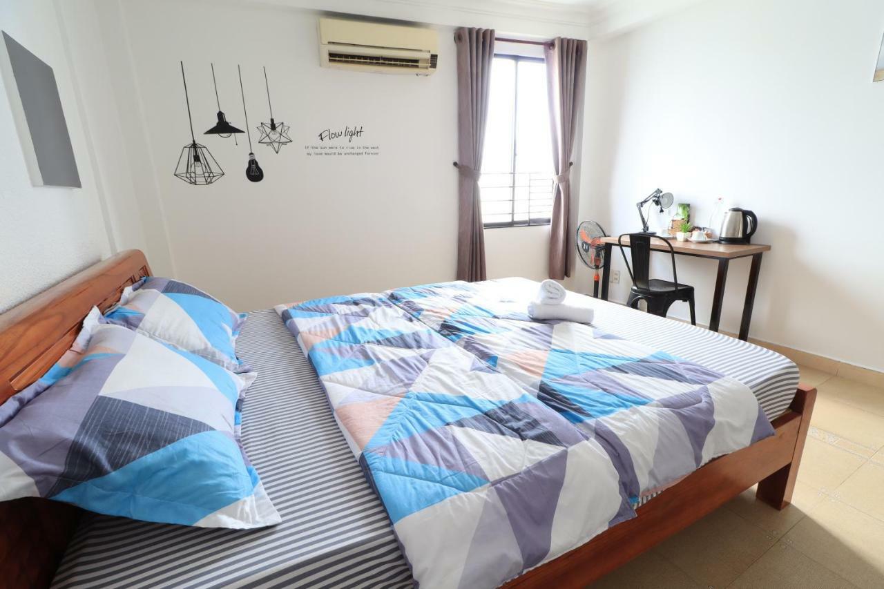 The Art - Vitamin Smiles Hostel Ho Chi Minh City Exterior photo