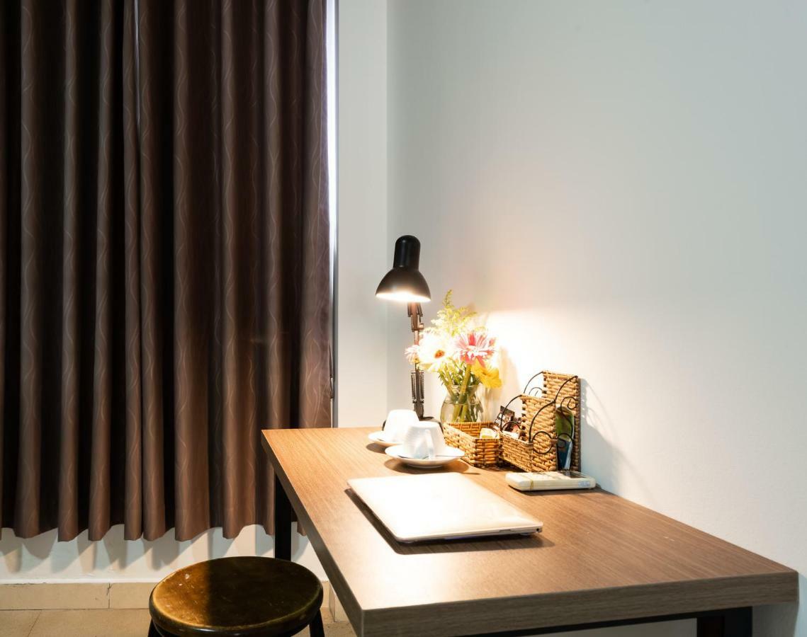 The Art - Vitamin Smiles Hostel Ho Chi Minh City Exterior photo