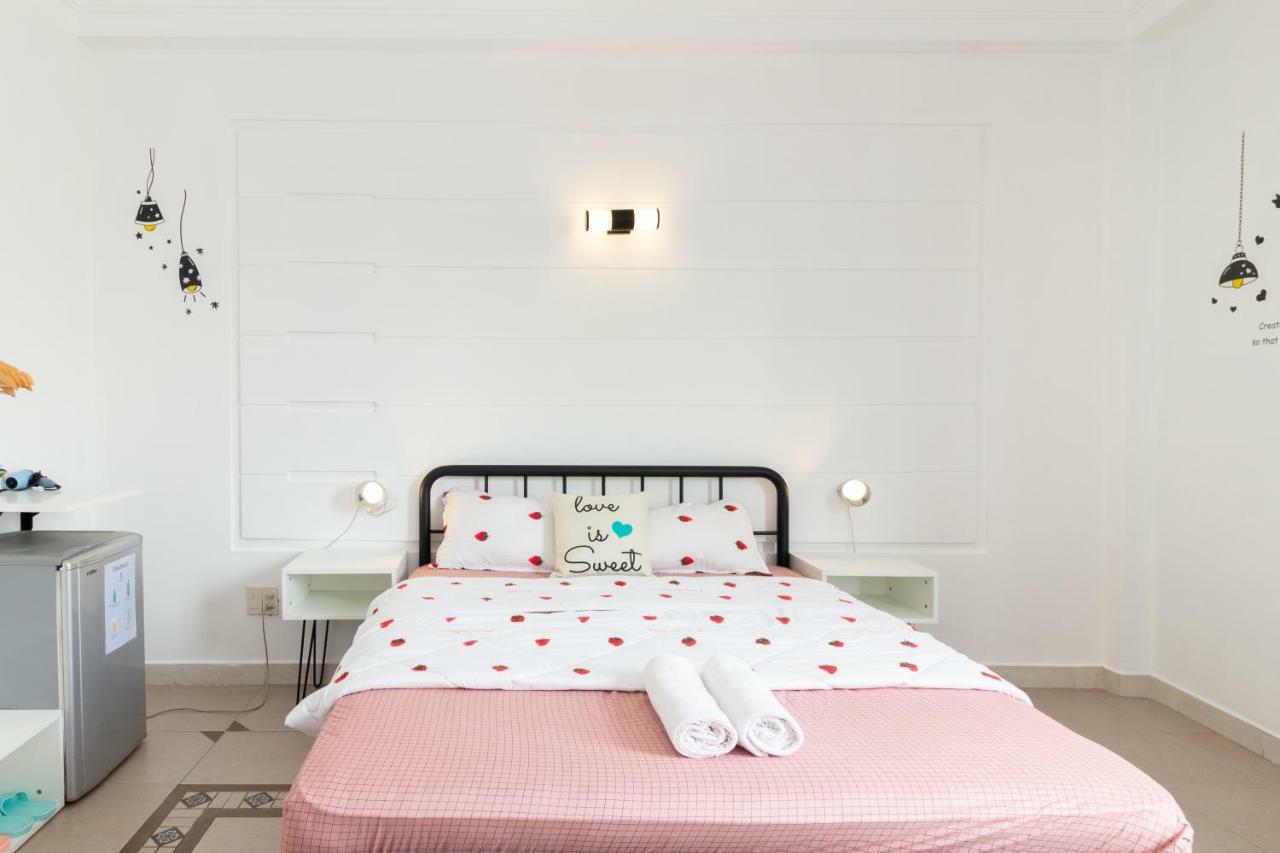 The Art - Vitamin Smiles Hostel Ho Chi Minh City Exterior photo