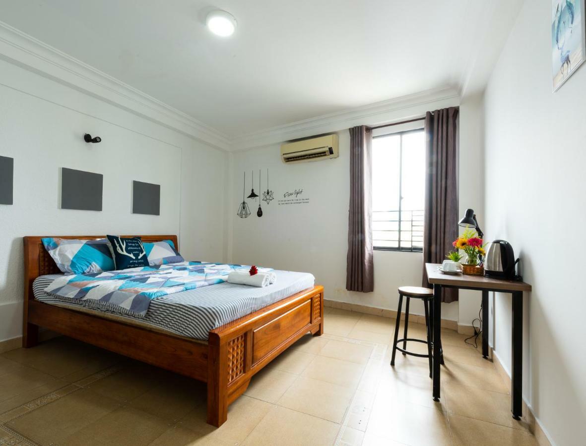 The Art - Vitamin Smiles Hostel Ho Chi Minh City Exterior photo