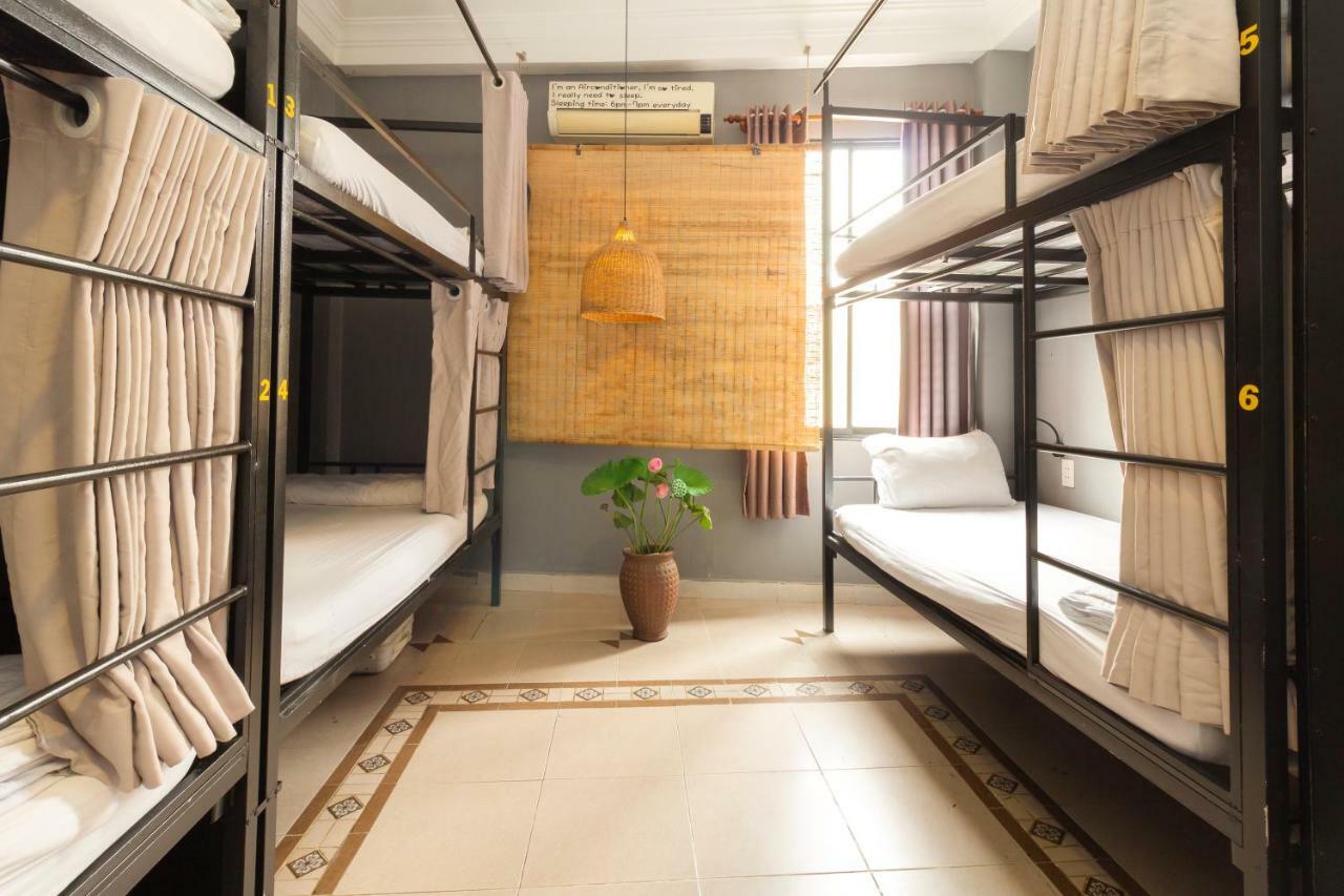 The Art - Vitamin Smiles Hostel Ho Chi Minh City Exterior photo