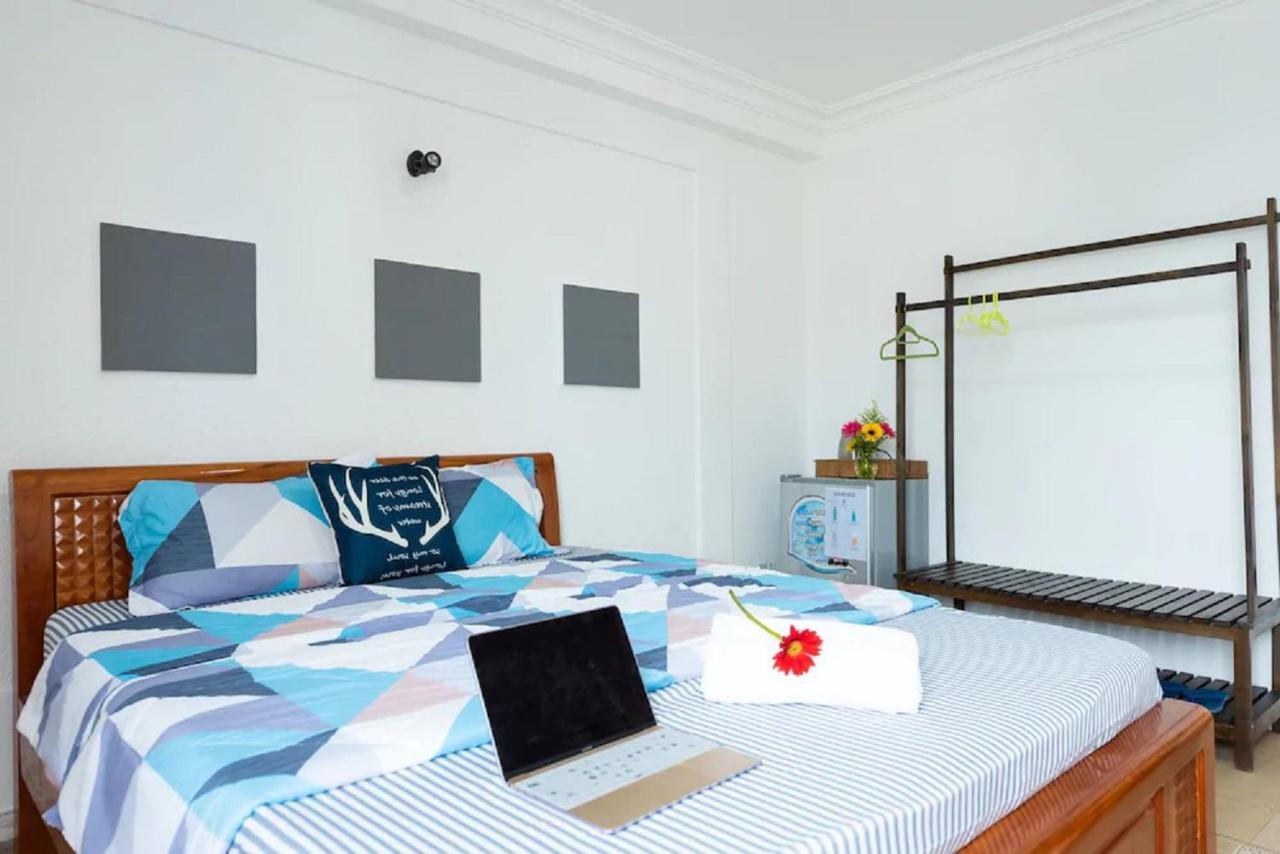 The Art - Vitamin Smiles Hostel Ho Chi Minh City Exterior photo